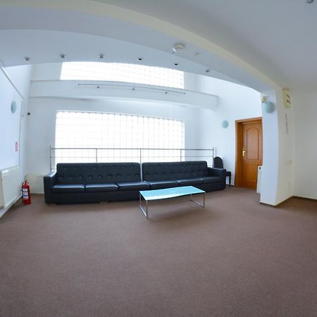 Hotel Pensiune Valentina Râmnicu Vâlcea Exterior foto