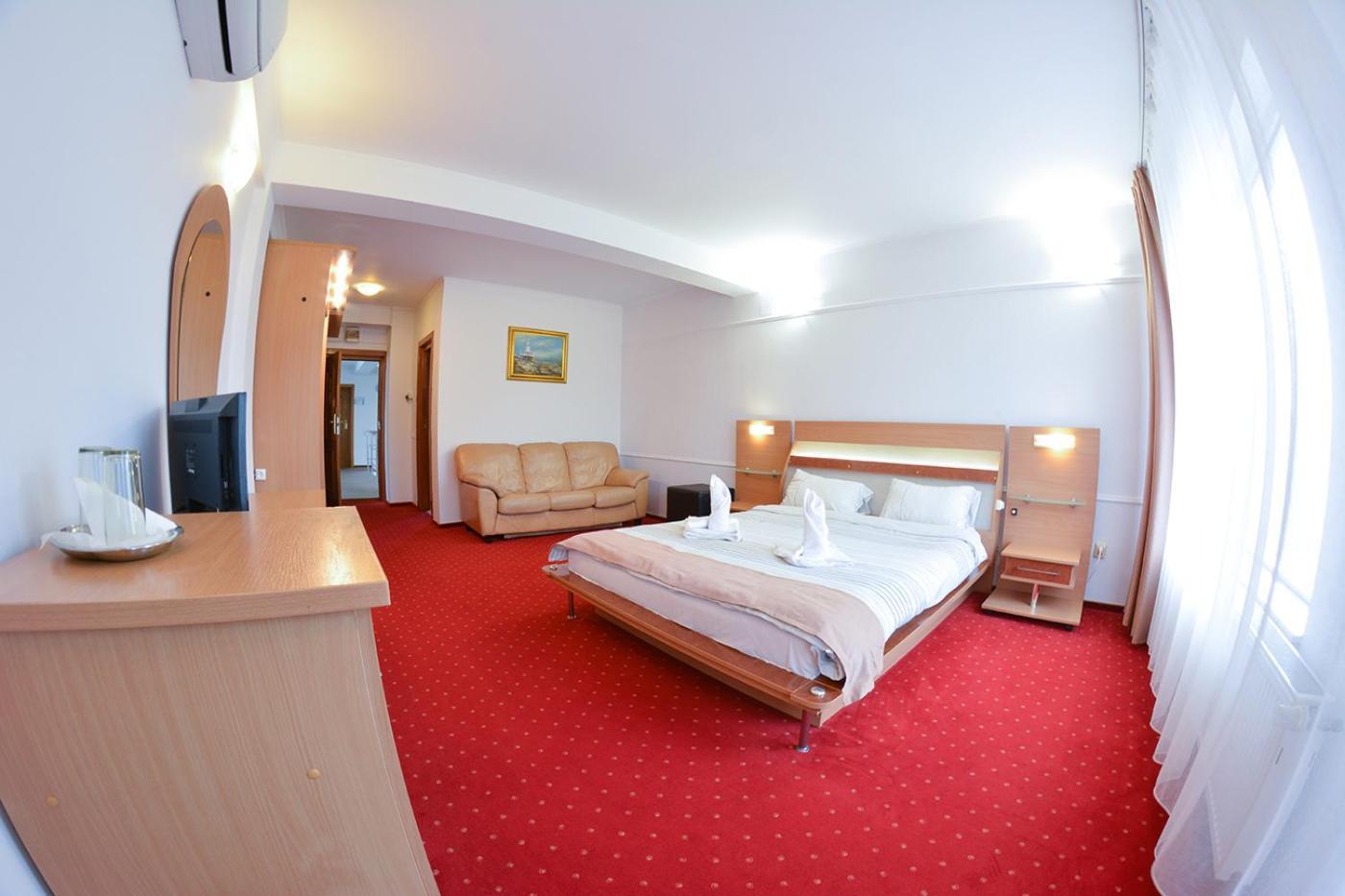 Hotel Pensiune Valentina Râmnicu Vâlcea Exterior foto