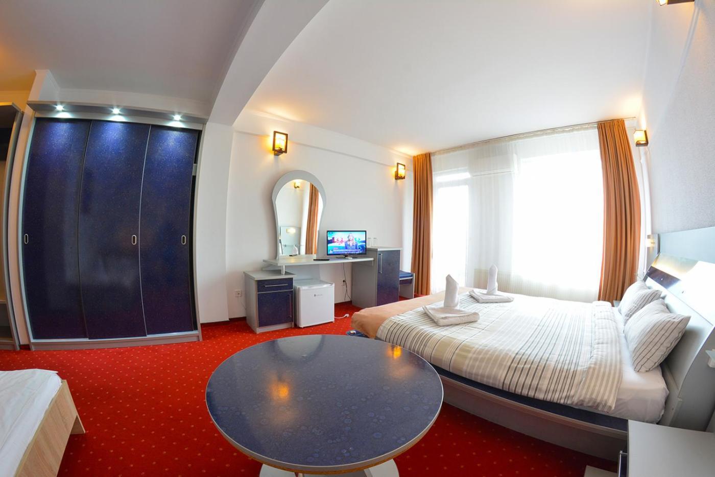 Hotel Pensiune Valentina Râmnicu Vâlcea Exterior foto